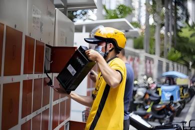 外賣騎手為什么都愛(ài)共享?yè)Q電柜，揭秘背后的四大原因